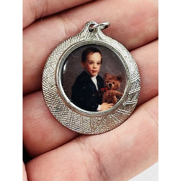 Photo Charm Pendant Silver Toned Picture Frame Vintage Boy w/ Bear 60s 80s Old - Picture 10 of 10
